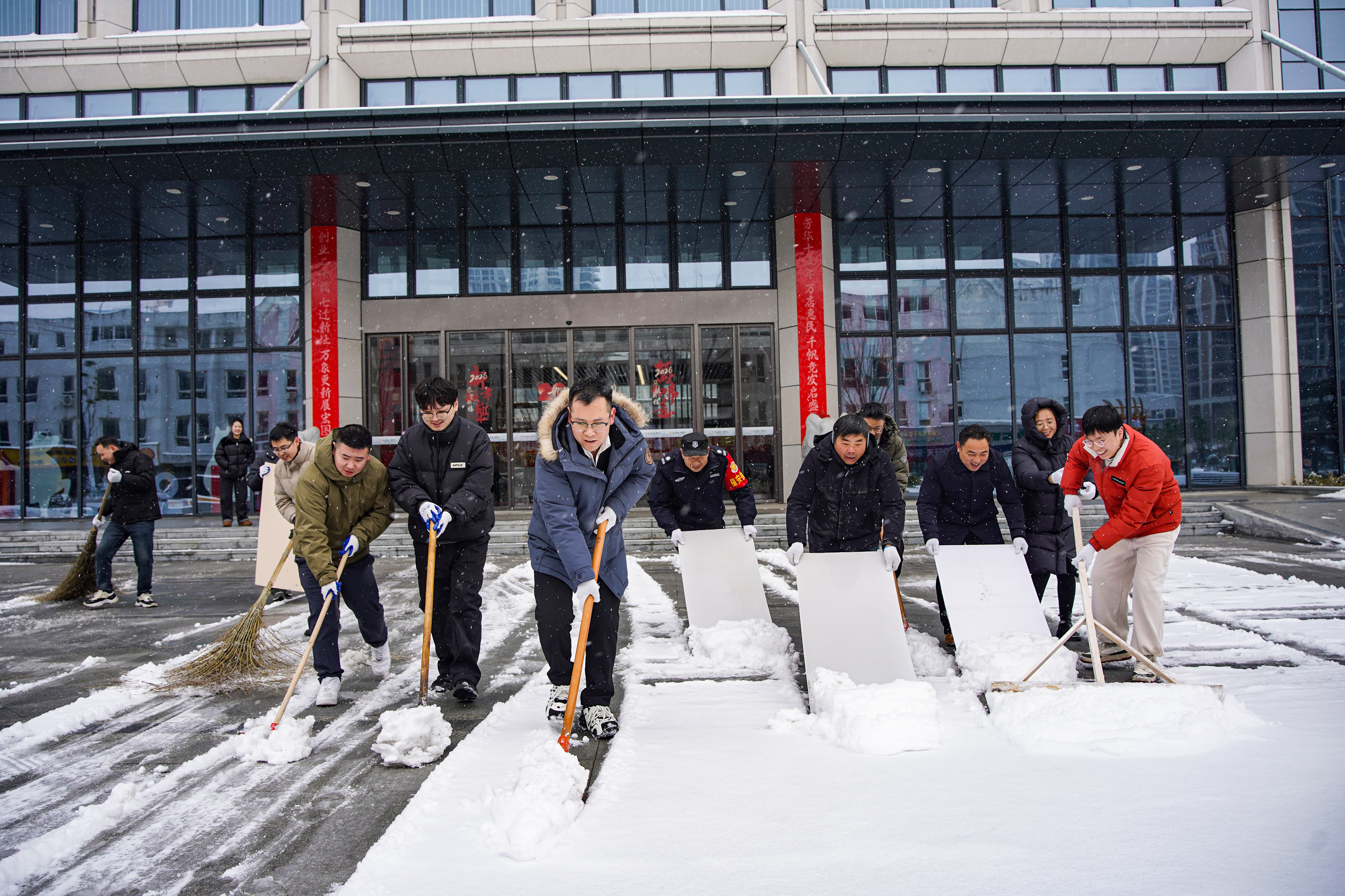 ӭ���������������ж��ճ��ģ�6163���ӹٷ���վ��Ա�ȷ濪չ԰����ѩ�ж�